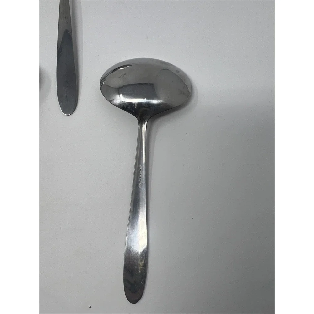 Vintage Taiwan Cream Soup Gumbo Spoons Round Bowl 7